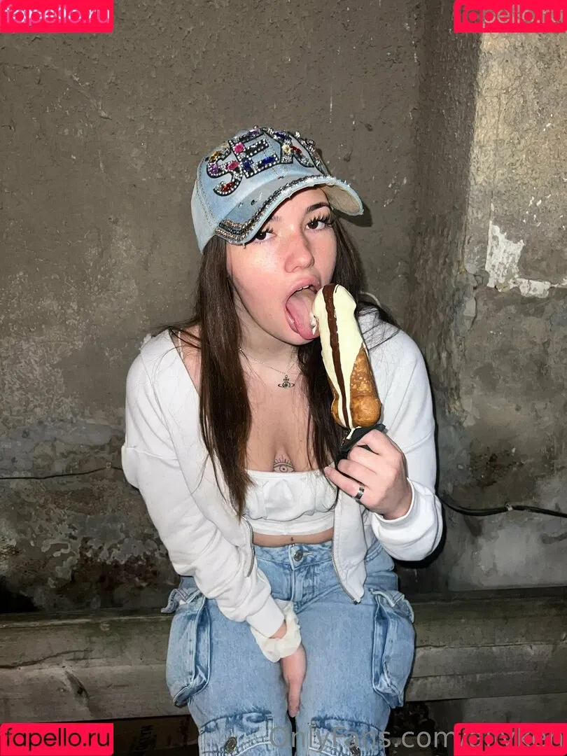 allyken Onlyfans Photo Gallery 