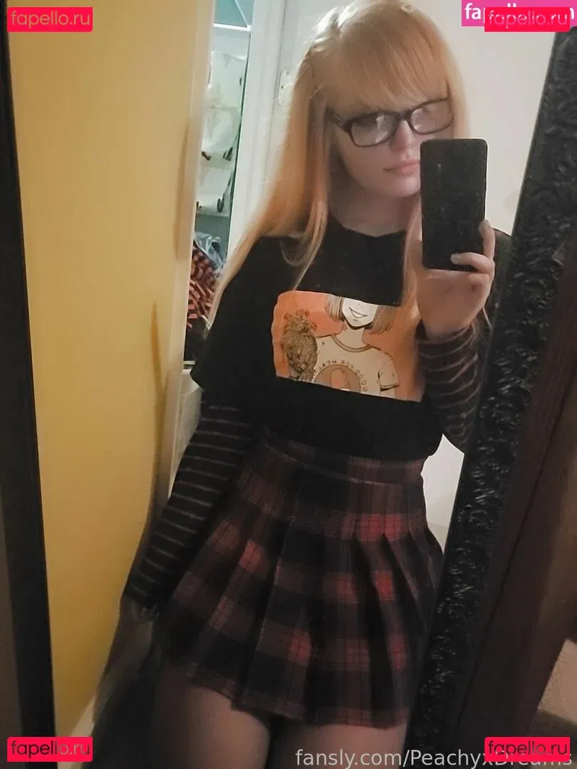 PeachyxDreams Onlyfans Photo Gallery 
