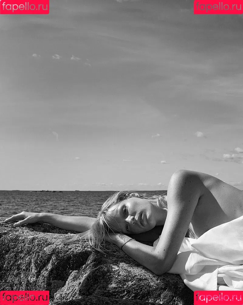 Caroline Winberg Onlyfans Photo Gallery 