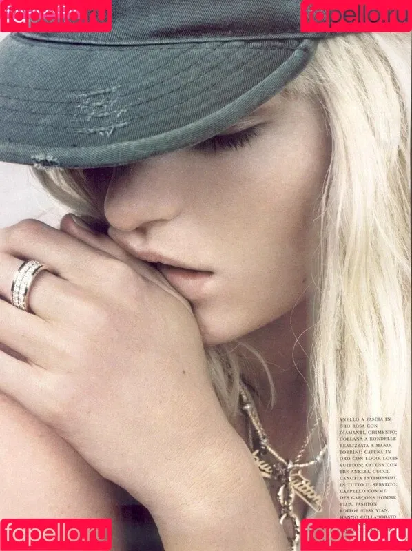 Caroline Winberg Onlyfans Photo Gallery 