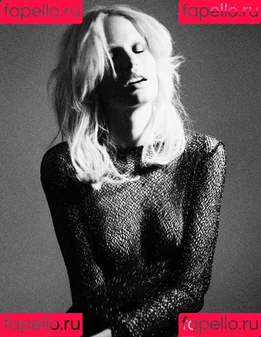 Caroline Winberg Onlyfans Photo Gallery 