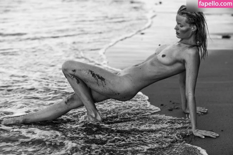 Caroline Winberg Onlyfans Photo Gallery 