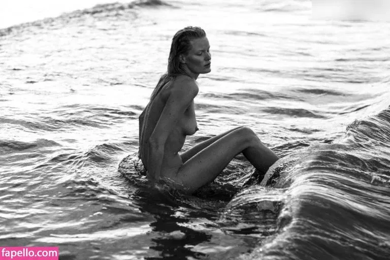 Caroline Winberg Onlyfans Photo Gallery 