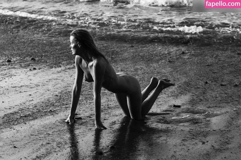 Caroline Winberg Onlyfans Photo Gallery 