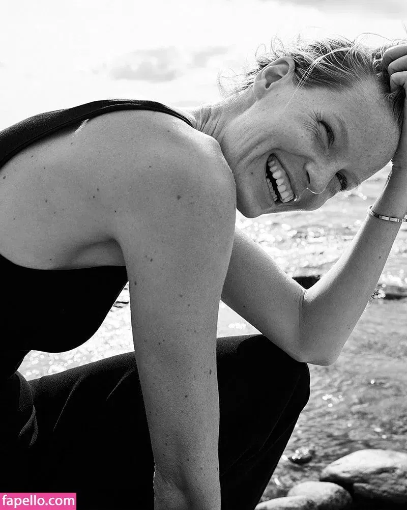 Caroline Winberg Onlyfans Photo Gallery 