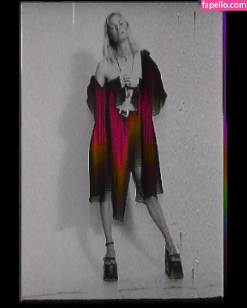 Caroline Winberg Onlyfans Photo Gallery 