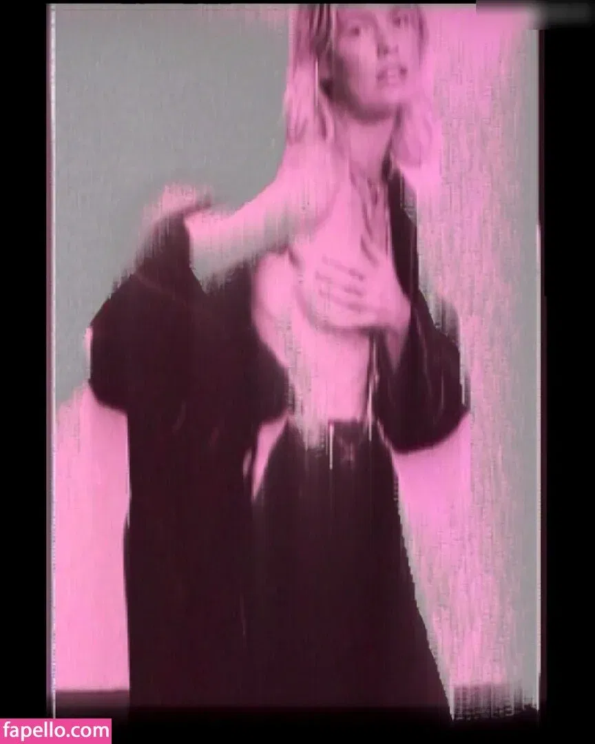 Caroline Winberg Onlyfans Photo Gallery 