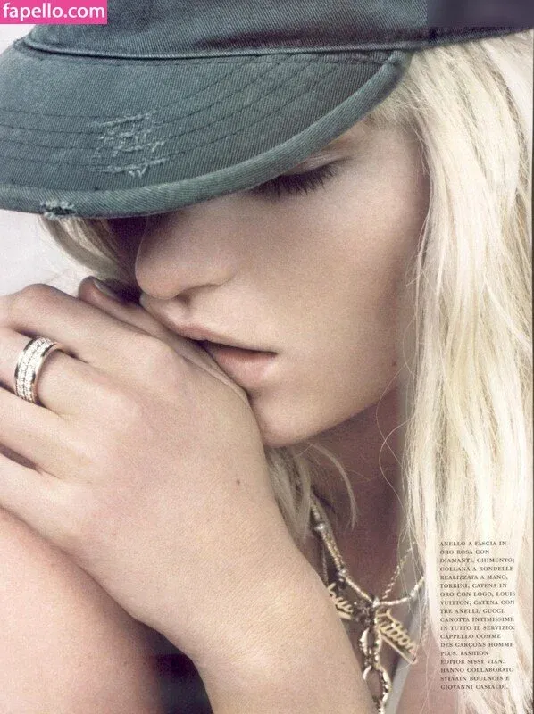 Caroline Winberg Onlyfans Photo Gallery 