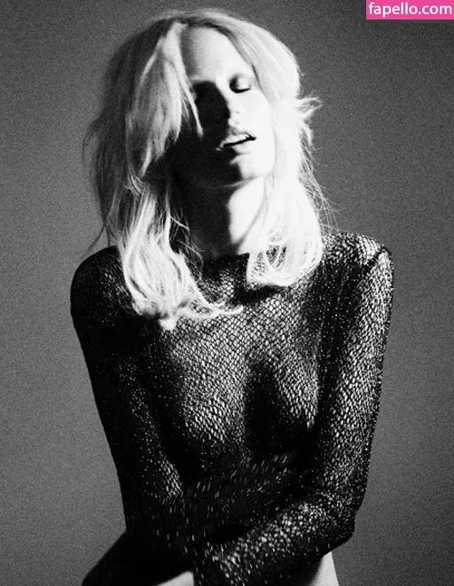 Caroline Winberg Onlyfans Photo Gallery 