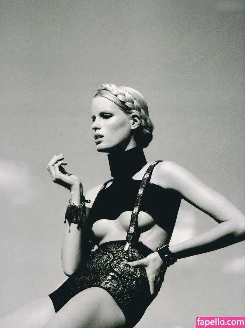 Caroline Winberg Onlyfans Photo Gallery 