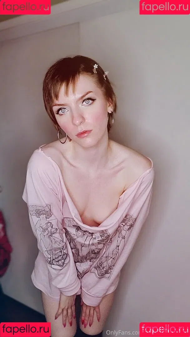 Celestina Blooms Onlyfans Photo Gallery 