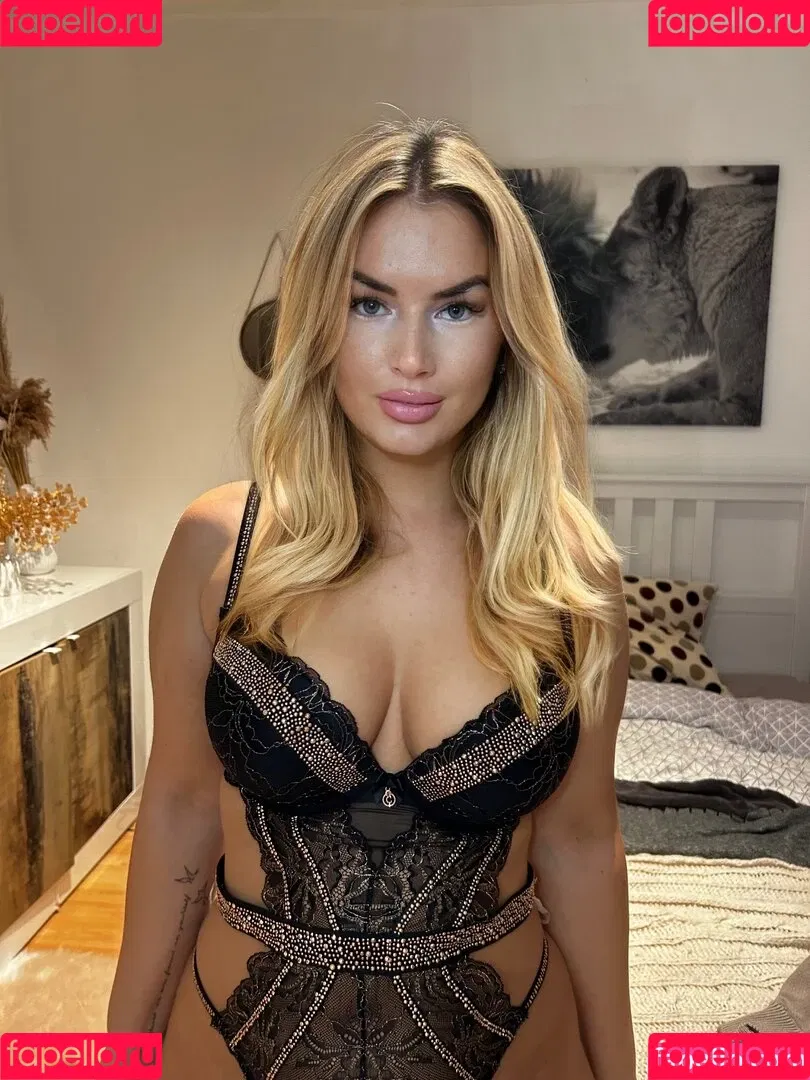 Taraxes / Bea69_98 Onlyfans Photo Gallery 