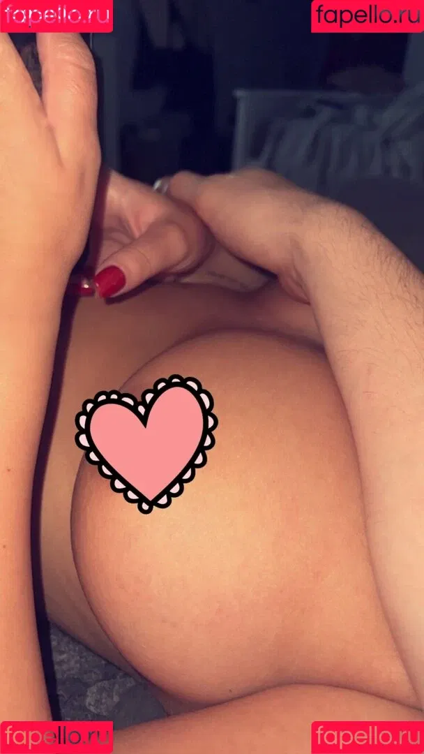 Taraxes / Bea69_98 Onlyfans Photo Gallery 