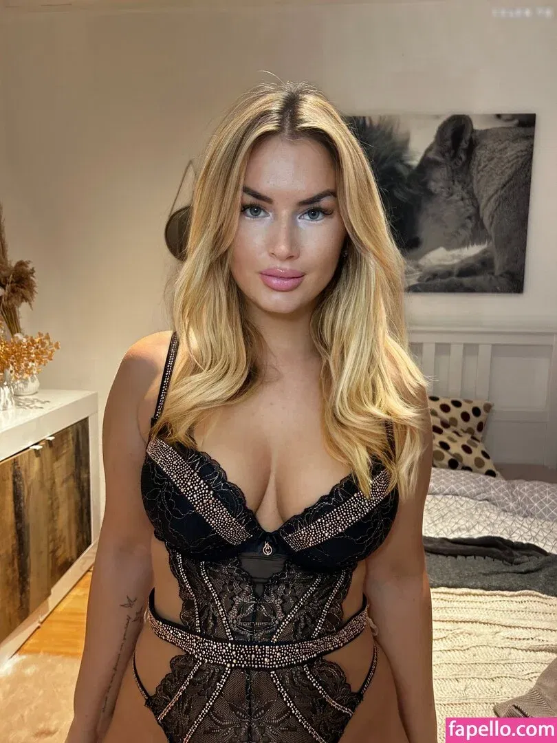 Taraxes / Bea69_98 Onlyfans Photo Gallery 