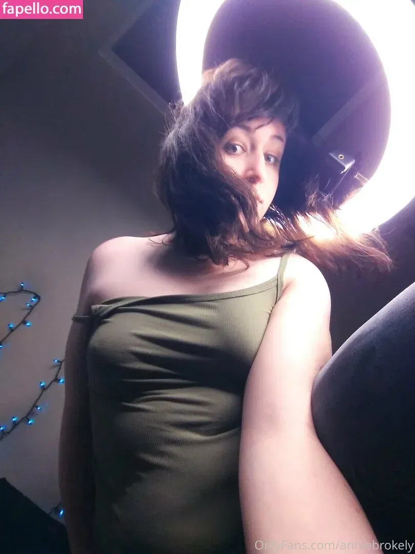 anniebrokely Onlyfans Photo Gallery 