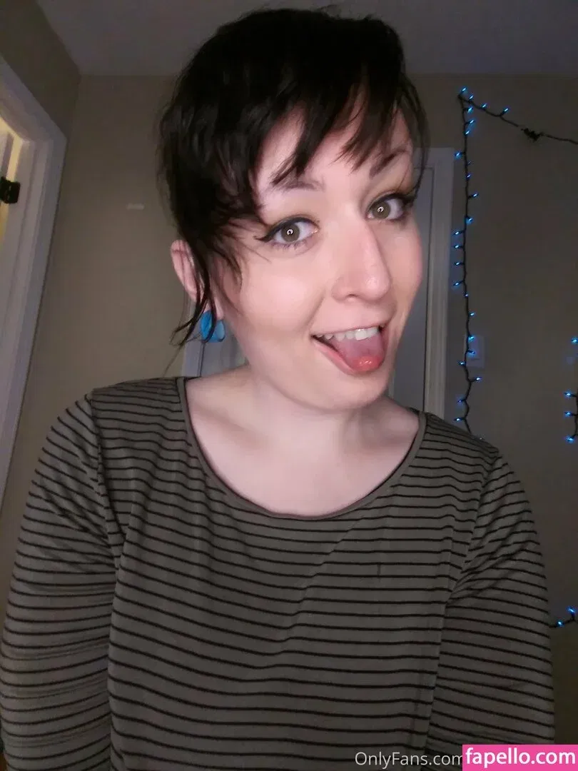 anniebrokely Onlyfans Photo Gallery 