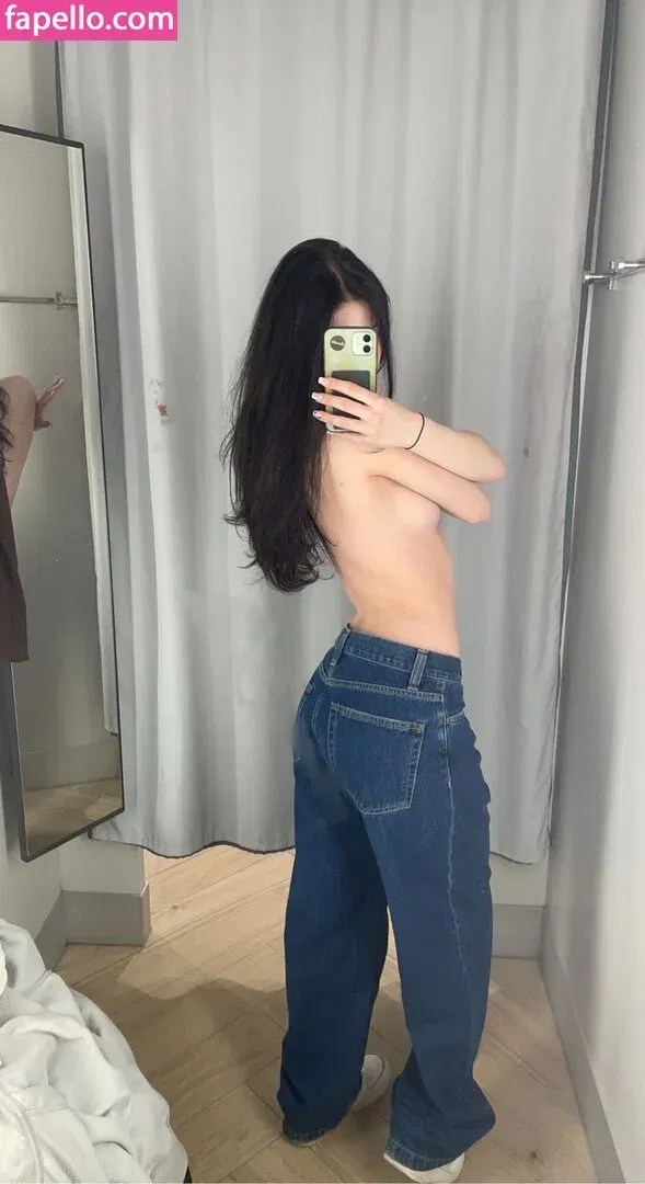 Elli Pessa Onlyfans Photo Gallery 