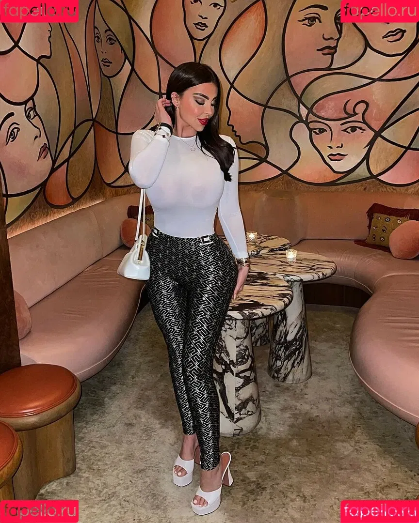 Kahina Onlyfans Photo Gallery 
