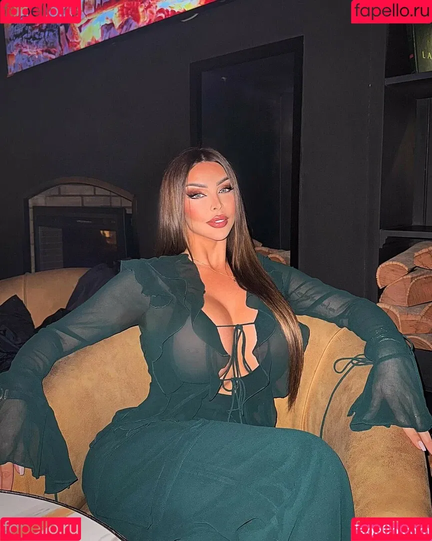 Kahina Onlyfans Photo Gallery 