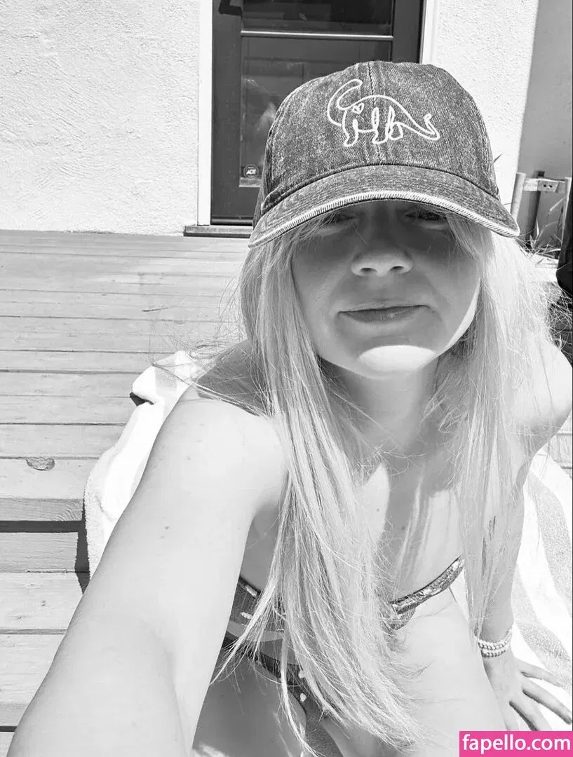 Kahina Onlyfans Photo Gallery 