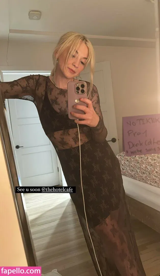 Kahina Onlyfans Photo Gallery 