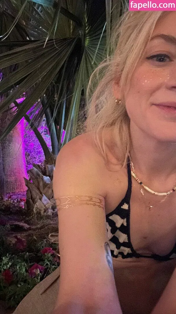 Kahina Onlyfans Photo Gallery 