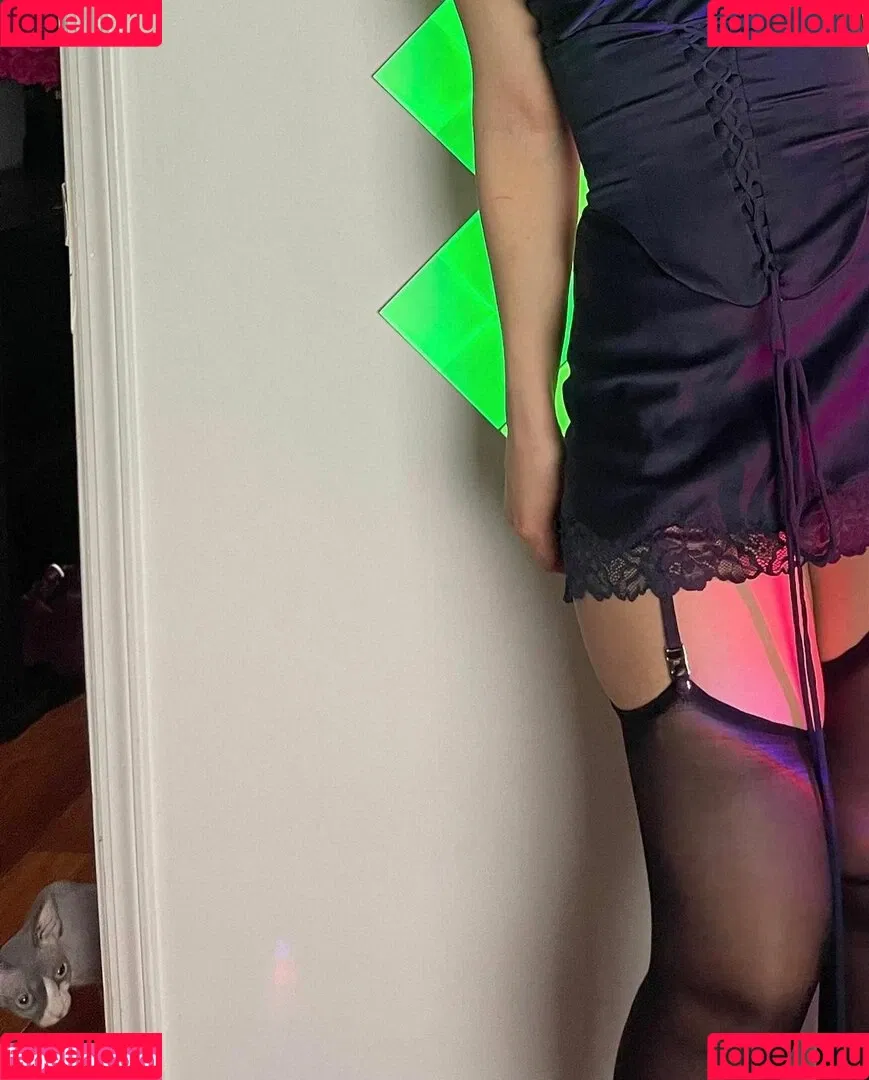 Arabellakat Onlyfans Photo Gallery 