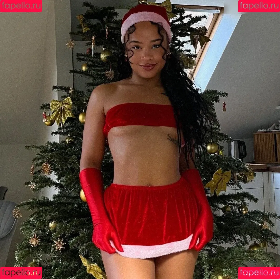 Flora Farrell Onlyfans Photo Gallery 