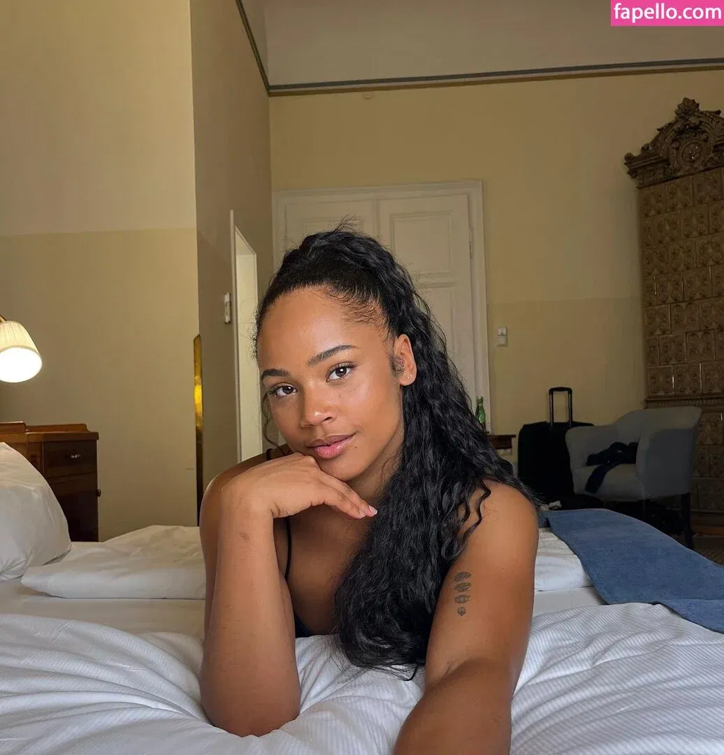 Flora Farrell Onlyfans Photo Gallery 