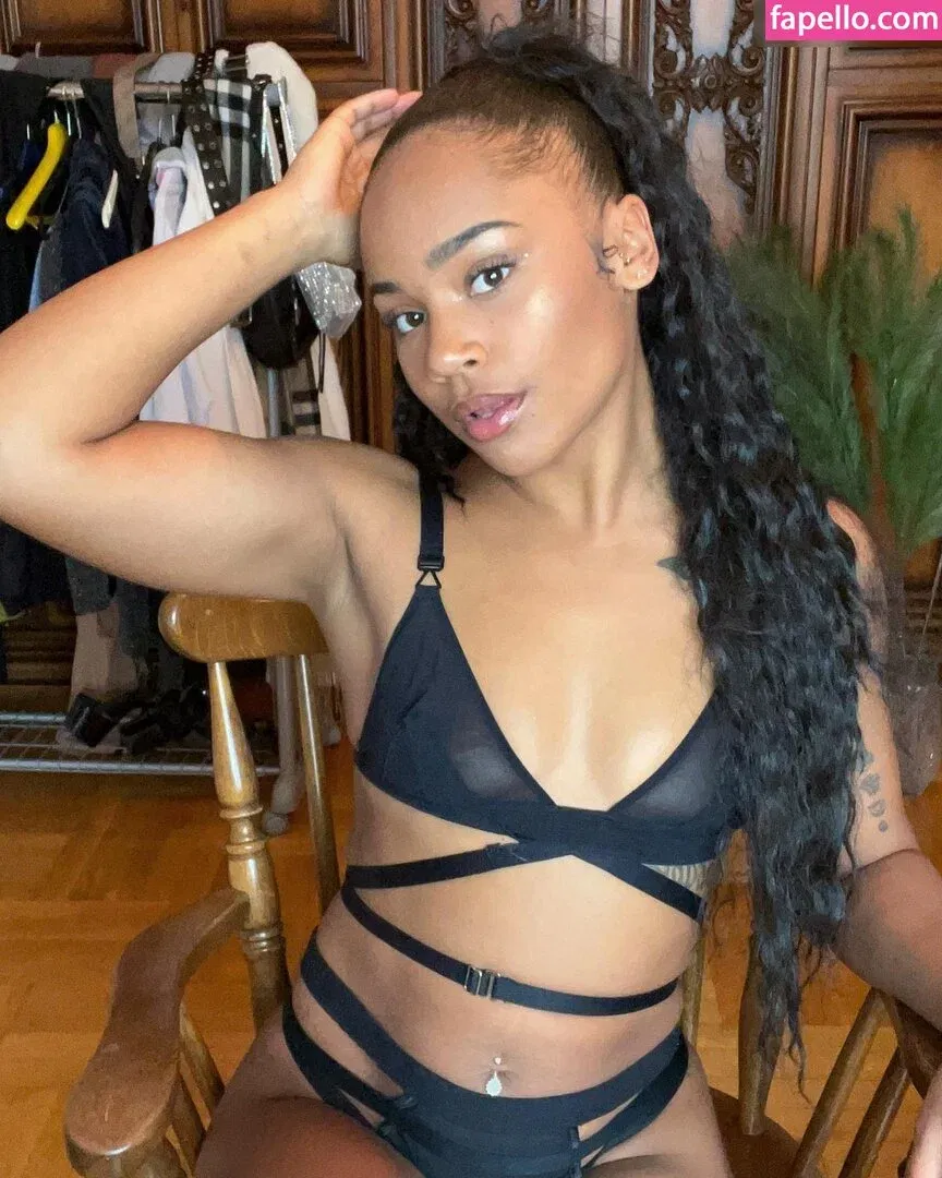 Flora Farrell Onlyfans Photo Gallery 