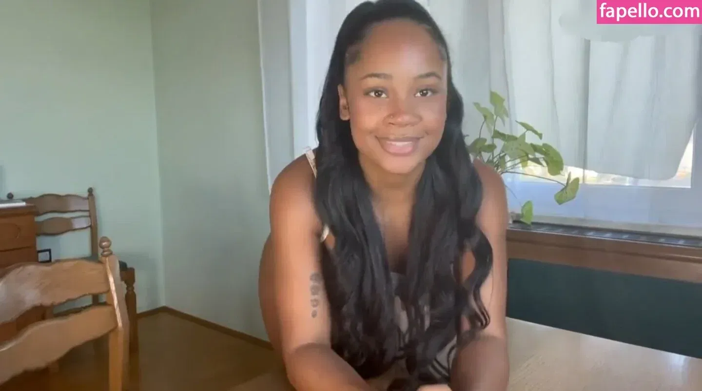 Flora Farrell Onlyfans Photo Gallery 