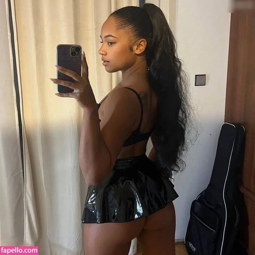 Flora Farrell Onlyfans Photo Gallery 