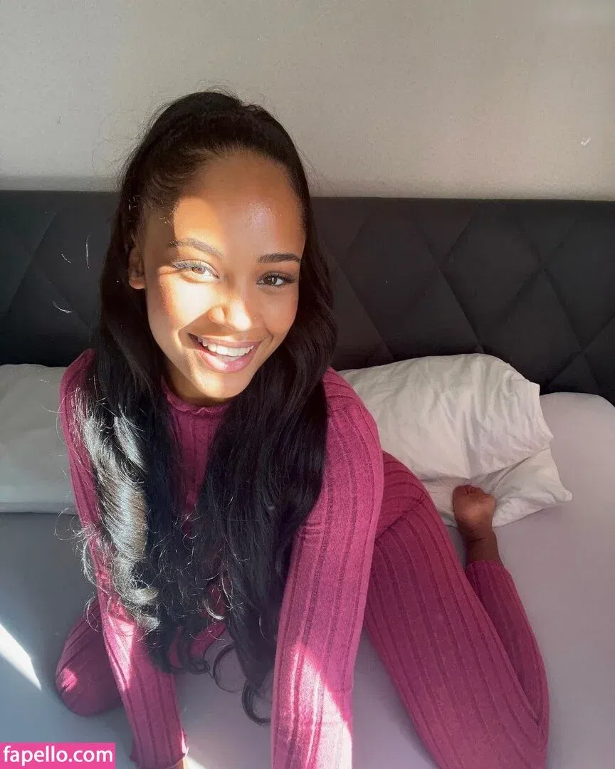 Flora Farrell Onlyfans Photo Gallery 