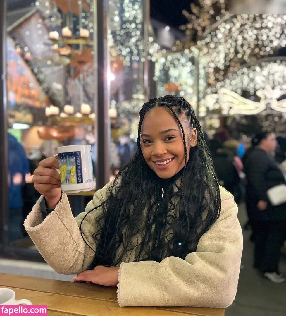 Flora Farrell Onlyfans Photo Gallery 