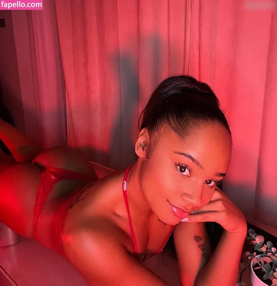 Flora Farrell Onlyfans Photo Gallery 