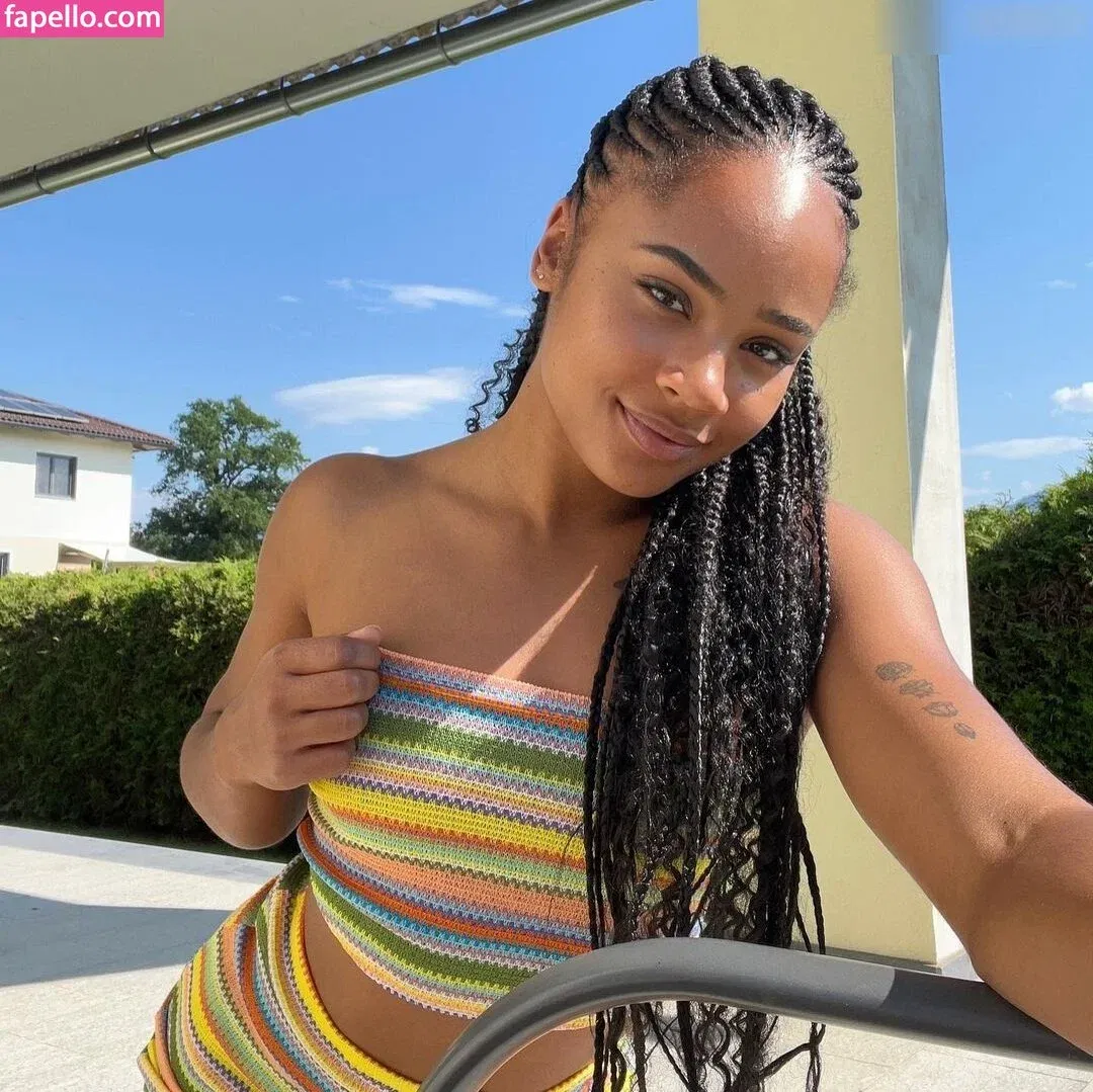 Flora Farrell Onlyfans Photo Gallery 