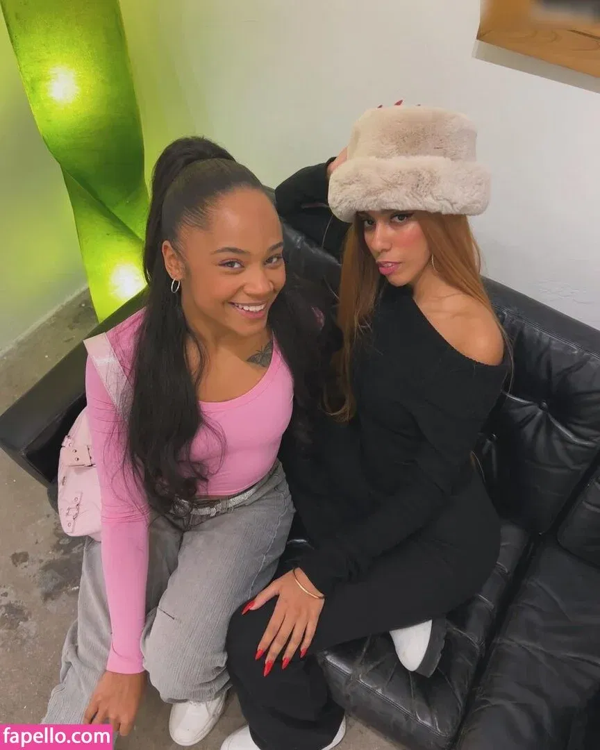 Flora Farrell Onlyfans Photo Gallery 