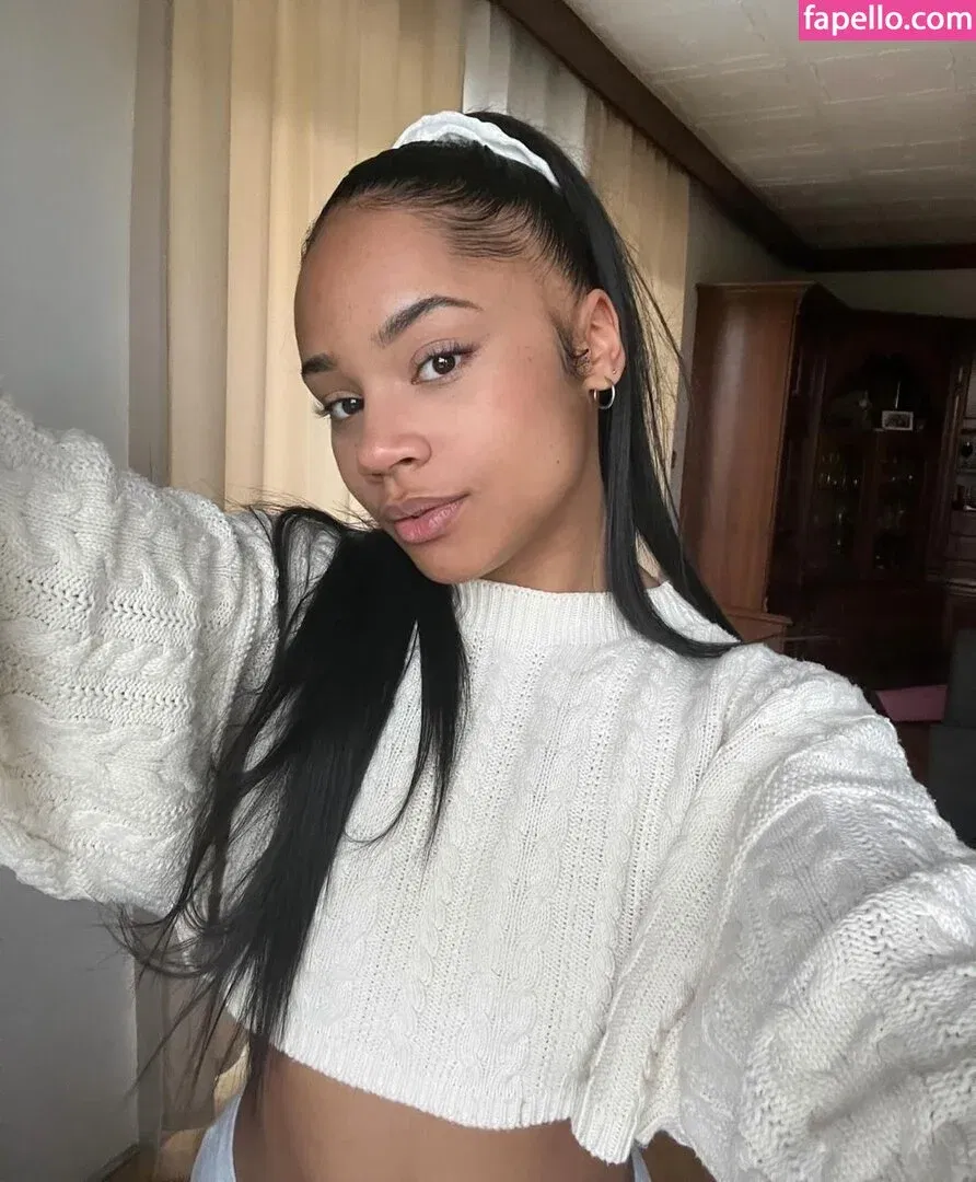 Flora Farrell Onlyfans Photo Gallery 