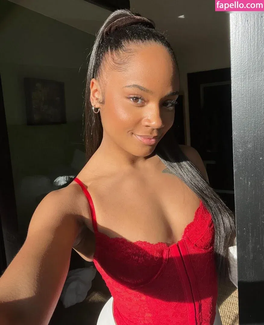 Flora Farrell Onlyfans Photo Gallery 