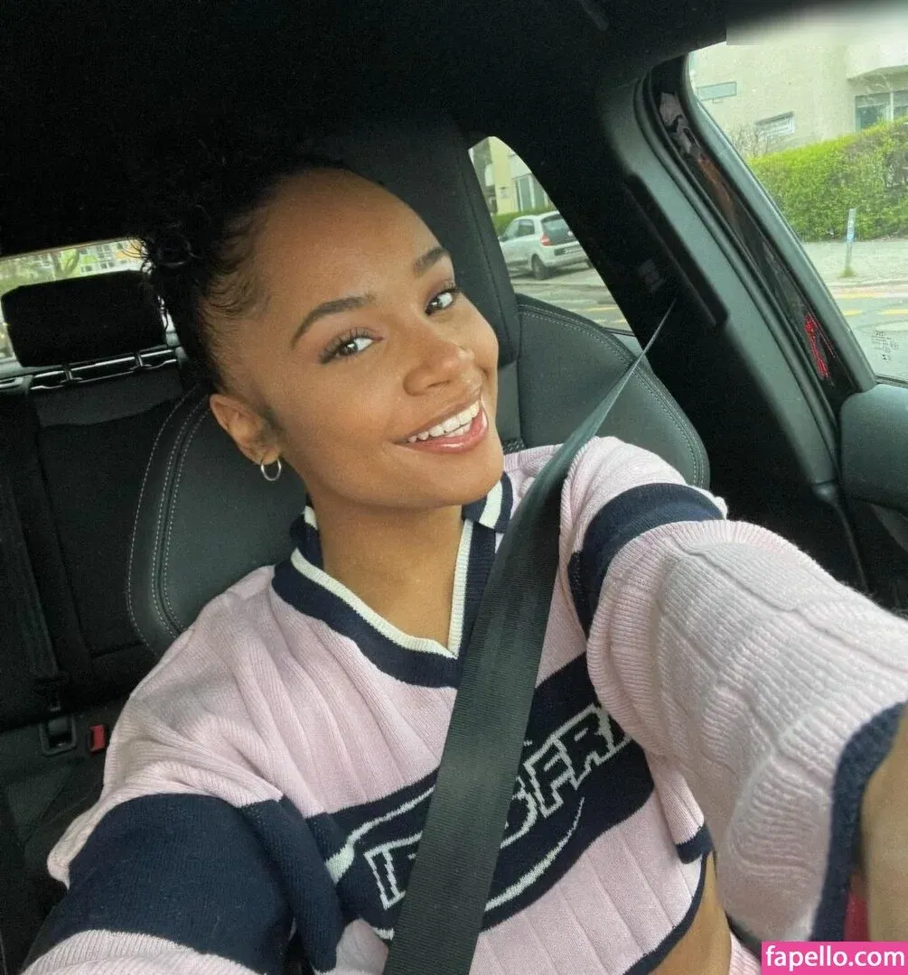 Flora Farrell Onlyfans Photo Gallery 