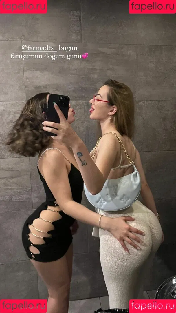 oznrgvn Onlyfans Photo Gallery 