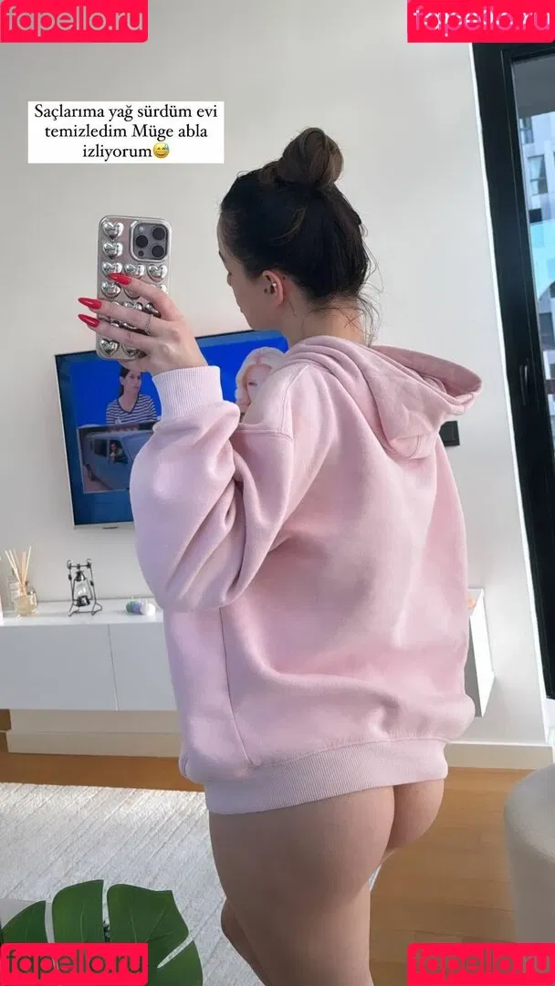 oznrgvn Onlyfans Photo Gallery 