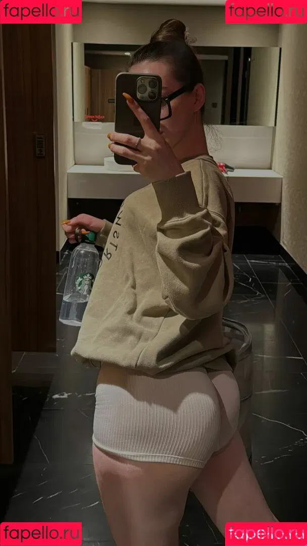 oznrgvn Onlyfans Photo Gallery 