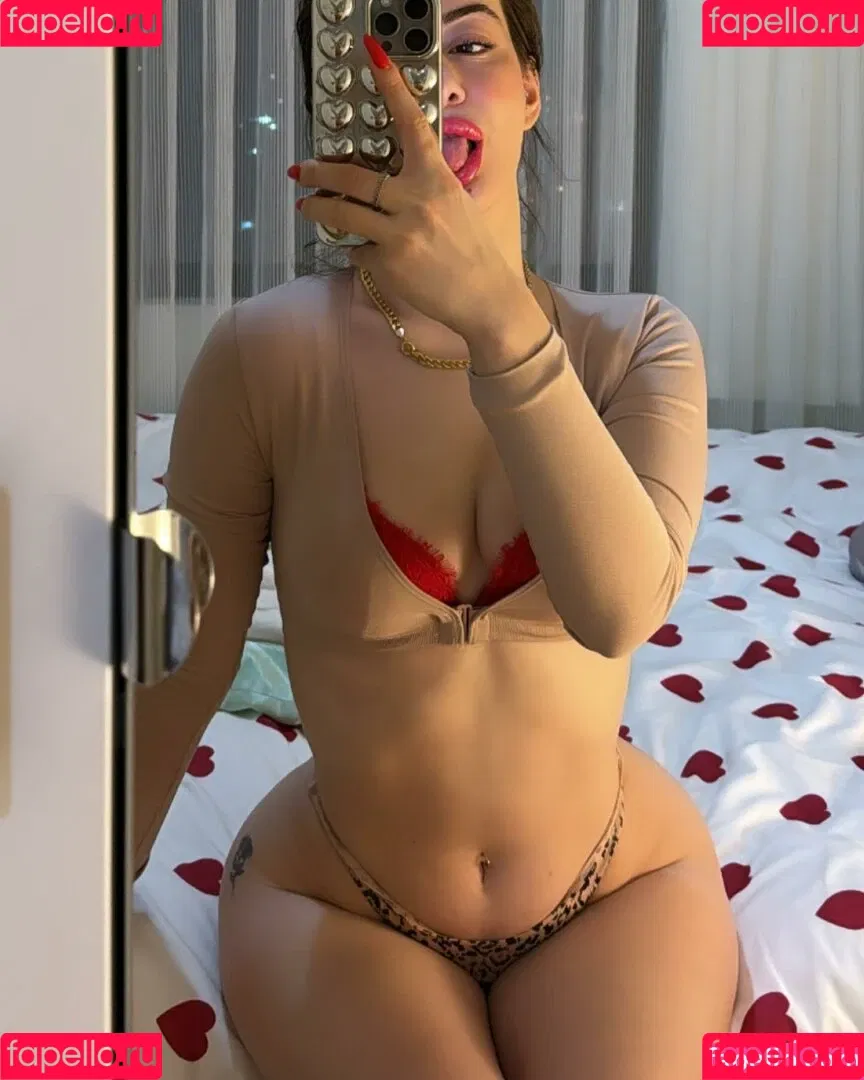 oznrgvn Onlyfans Photo Gallery 