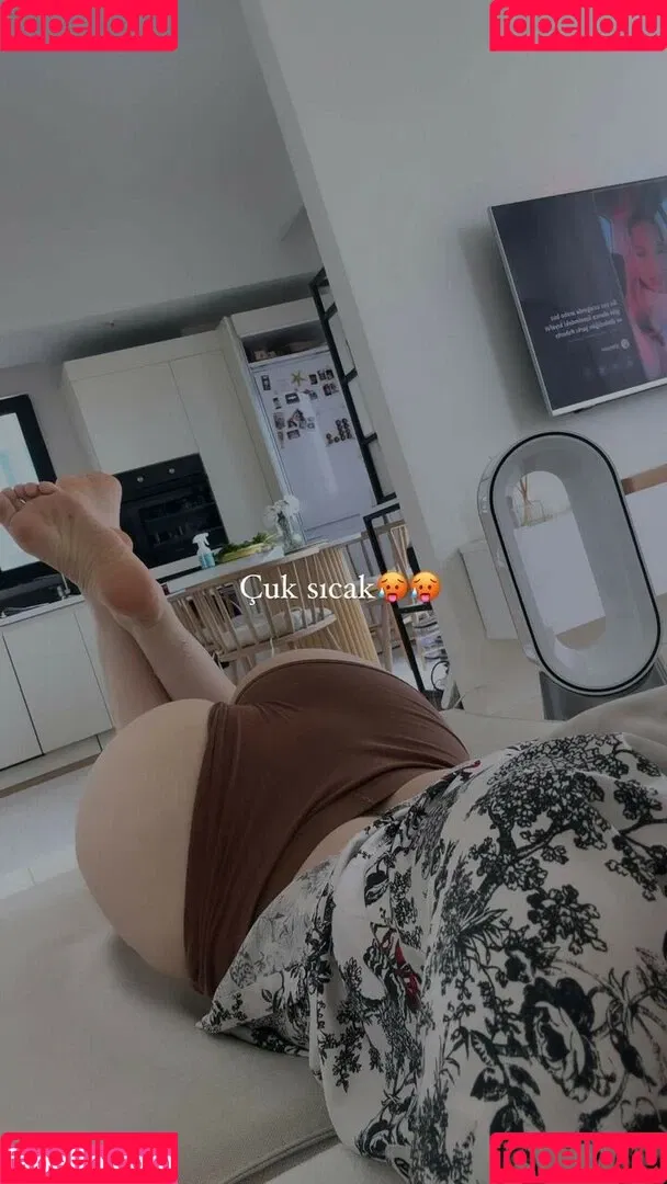 oznrgvn Onlyfans Photo Gallery 