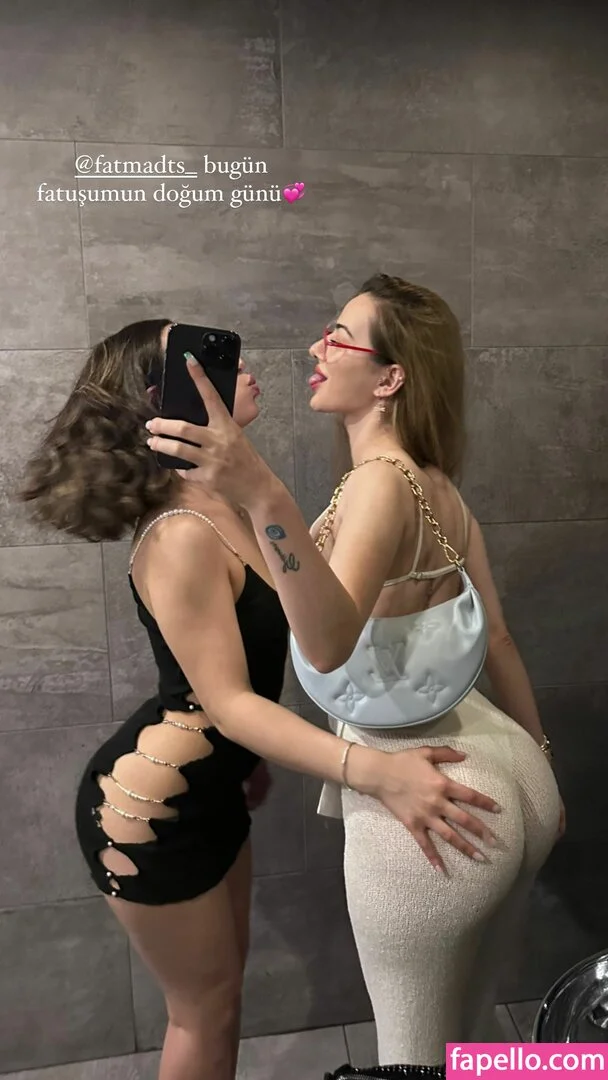 oznrgvn Onlyfans Photo Gallery 