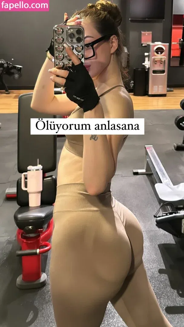 oznrgvn Onlyfans Photo Gallery 