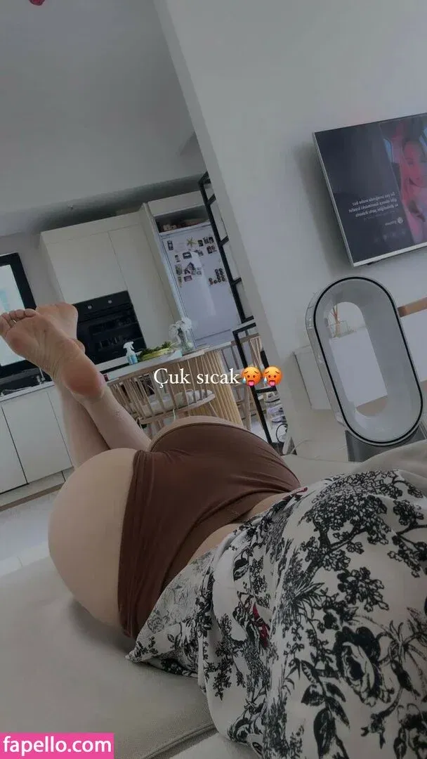 oznrgvn Onlyfans Photo Gallery 