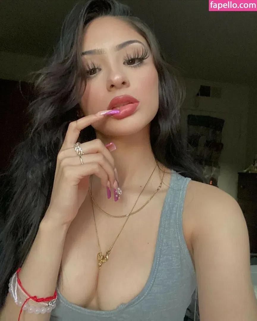 katiiebaeb Onlyfans Photo Gallery 