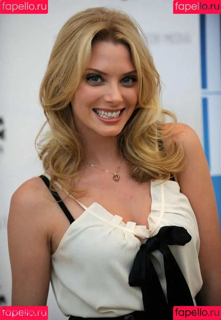 April Bowlby Onlyfans Photo Gallery 